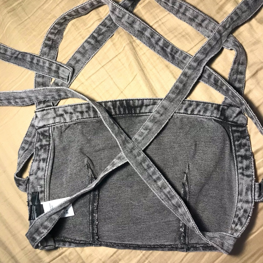 Small Forever 21 tank top with adjustable straps